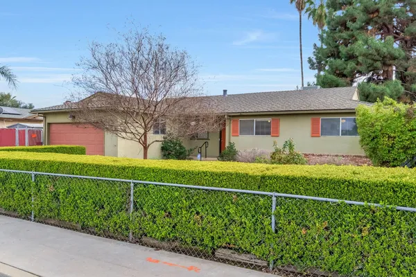 $445,000 | 1606 Barstow Avenue, Clovis, CA 93611