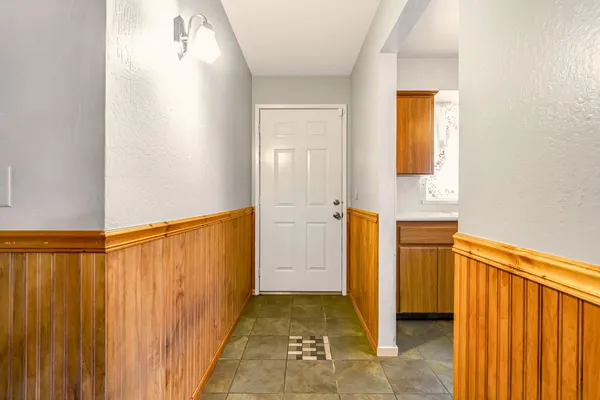 $445,000 | 1606 Barstow Avenue, Clovis, CA 93611