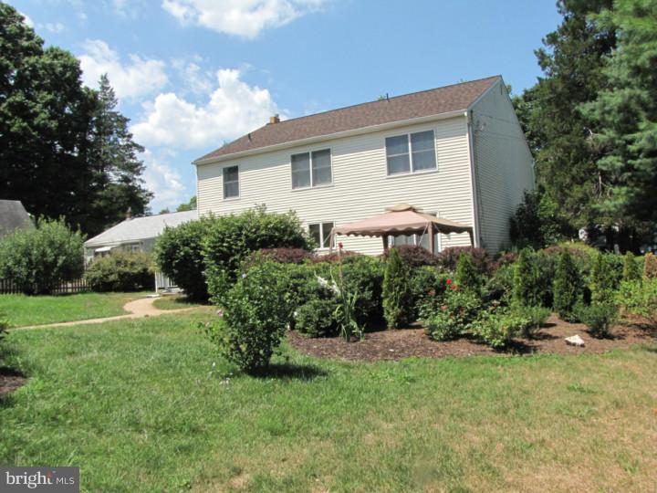 601 Continental Road Hatboro, PA 19040 - Photo 11 of 12 Exterior Back