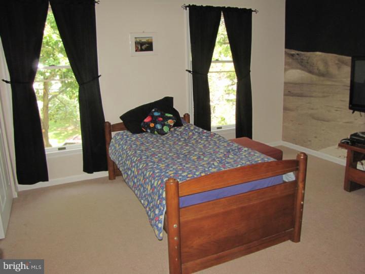 601 Continental Road Hatboro, PA 19040 - Photo 9 of 12 Bedroom 3