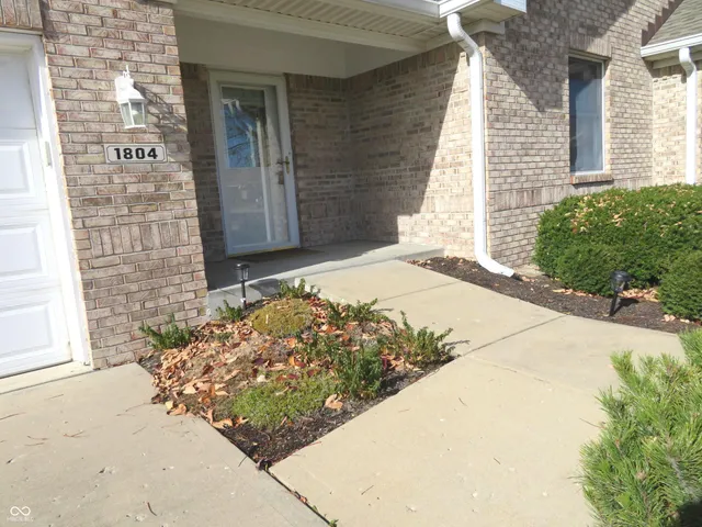 $347,900 | 1804 Pine Cone Drive, Brownsburg, IN 46112