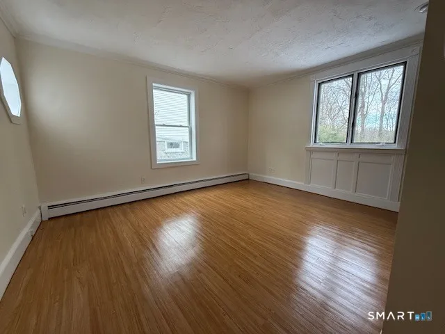 $1,550 | 63 New Street, Naugatuck, CT 06770