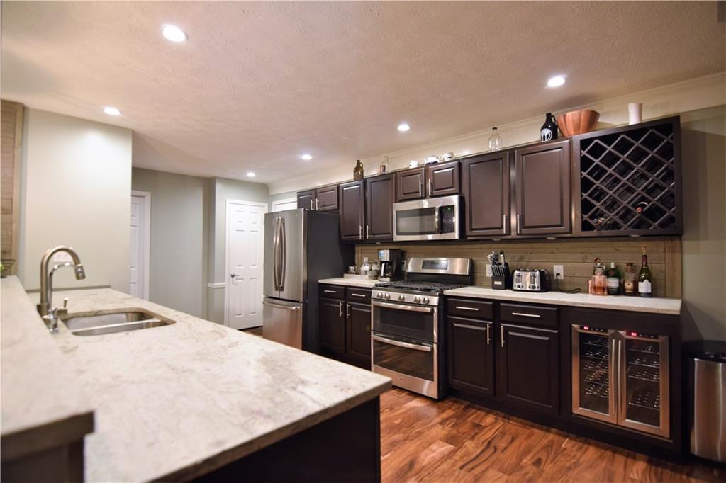 8050 Castle Lake Road Indianapolis, IN 46256 - Photo 2 of 14 Gallery Image 2