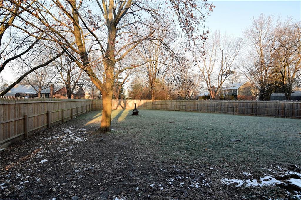 8050 Castle Lake Road Indianapolis, IN 46256 - Photo 14 of 14 Gallery Image 14