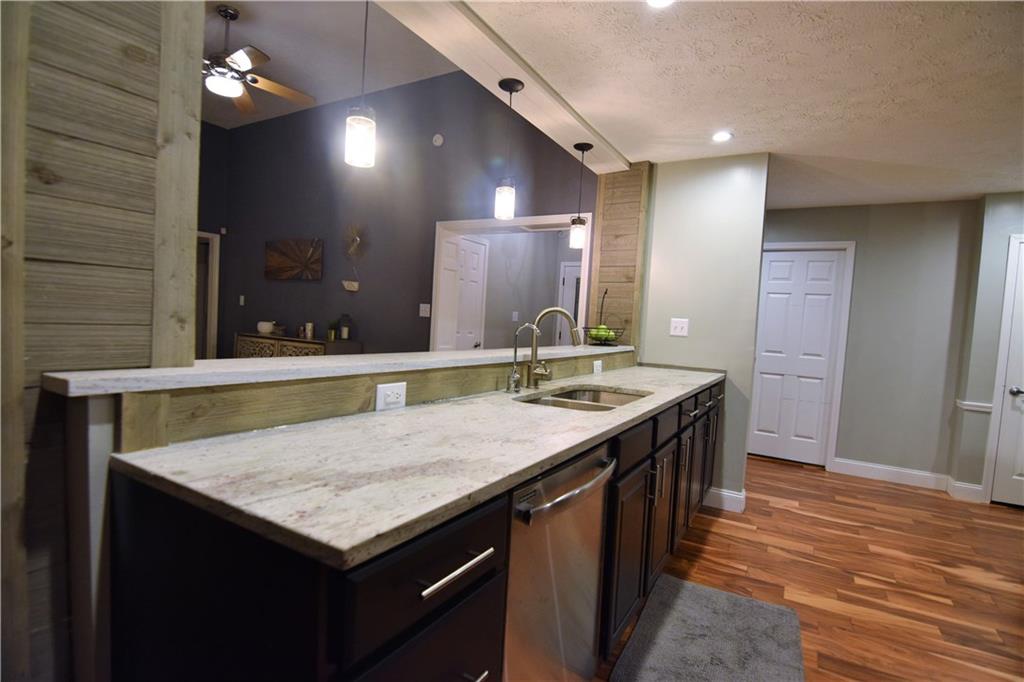 8050 Castle Lake Road Indianapolis, IN 46256 - Photo 3 of 14 Gallery Image 3