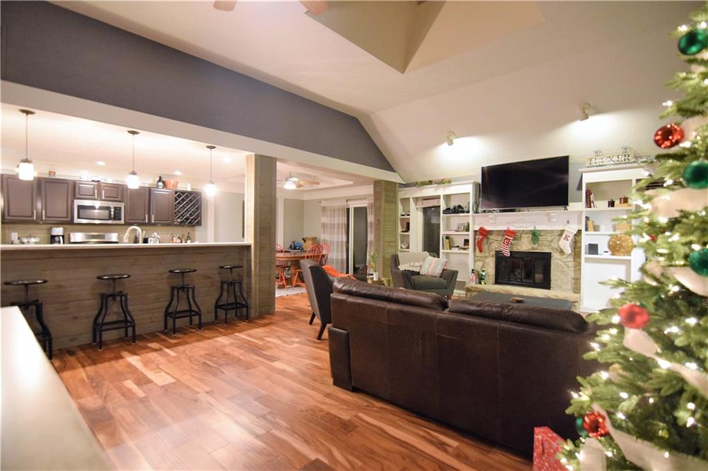 8050 Castle Lake Road Indianapolis, IN 46256 - Photo 5 of 14 Gallery Image 5