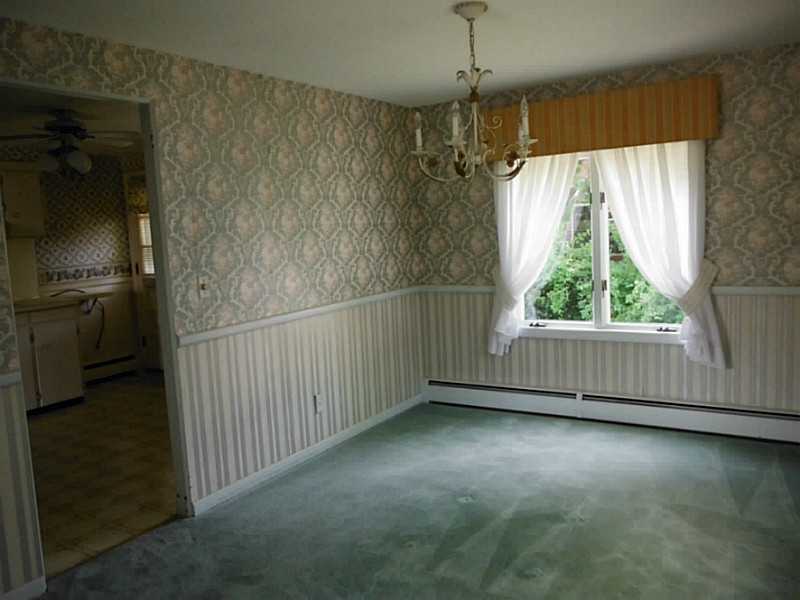 52 Riverside Drive Lincoln, RI 02865 - Photo 14 of 21 Dining Room.
