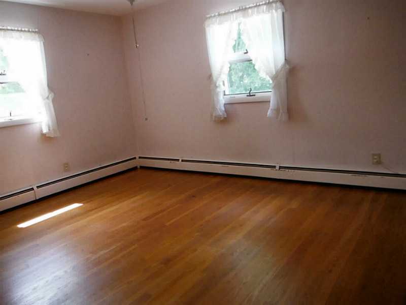 52 Riverside Drive Lincoln, RI 02865 - Photo 18 of 21 Bedroom.
