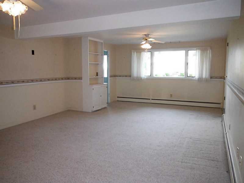 52 Riverside Drive Lincoln, RI 02865 - Photo 8 of 21 Den/Family/Great Room.