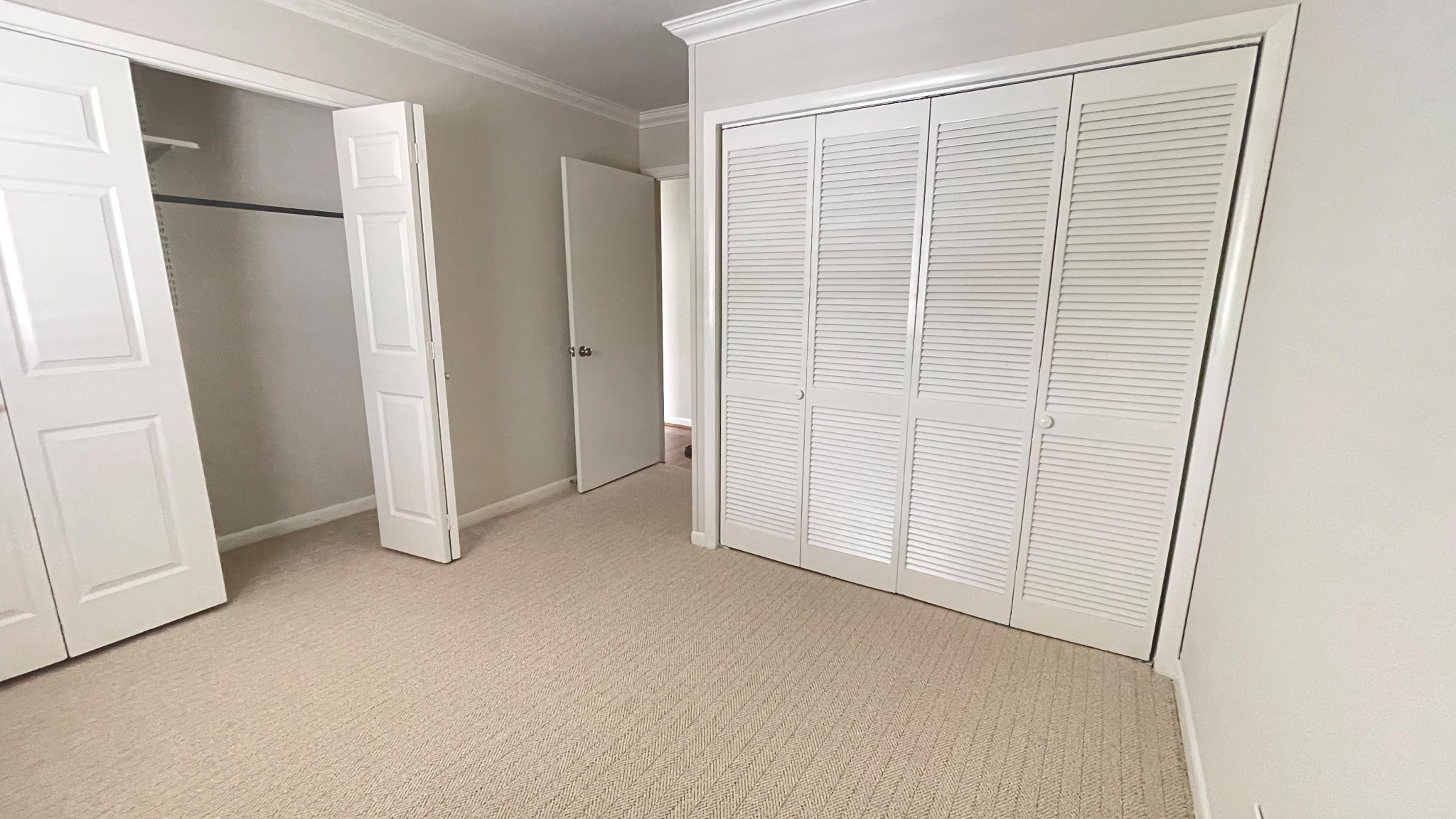 1900 Richard Jones Road, Unit P2 Nashville, TN 37215 - Photo 13 of 20 a view of empty room with closet