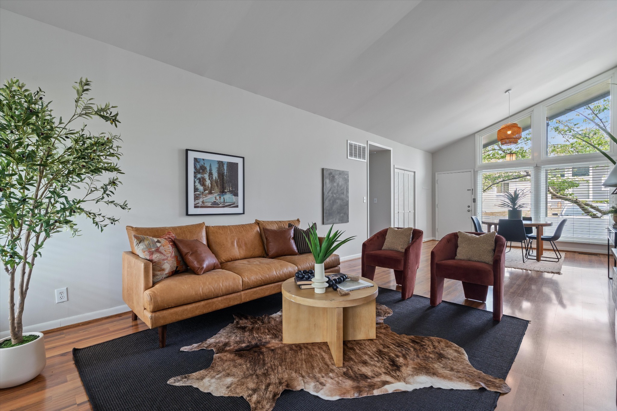 1900 Richard Jones Road, Unit P2 Nashville, TN 37215 - Photo 4 of 20 a living room with furniture a rug and a large window