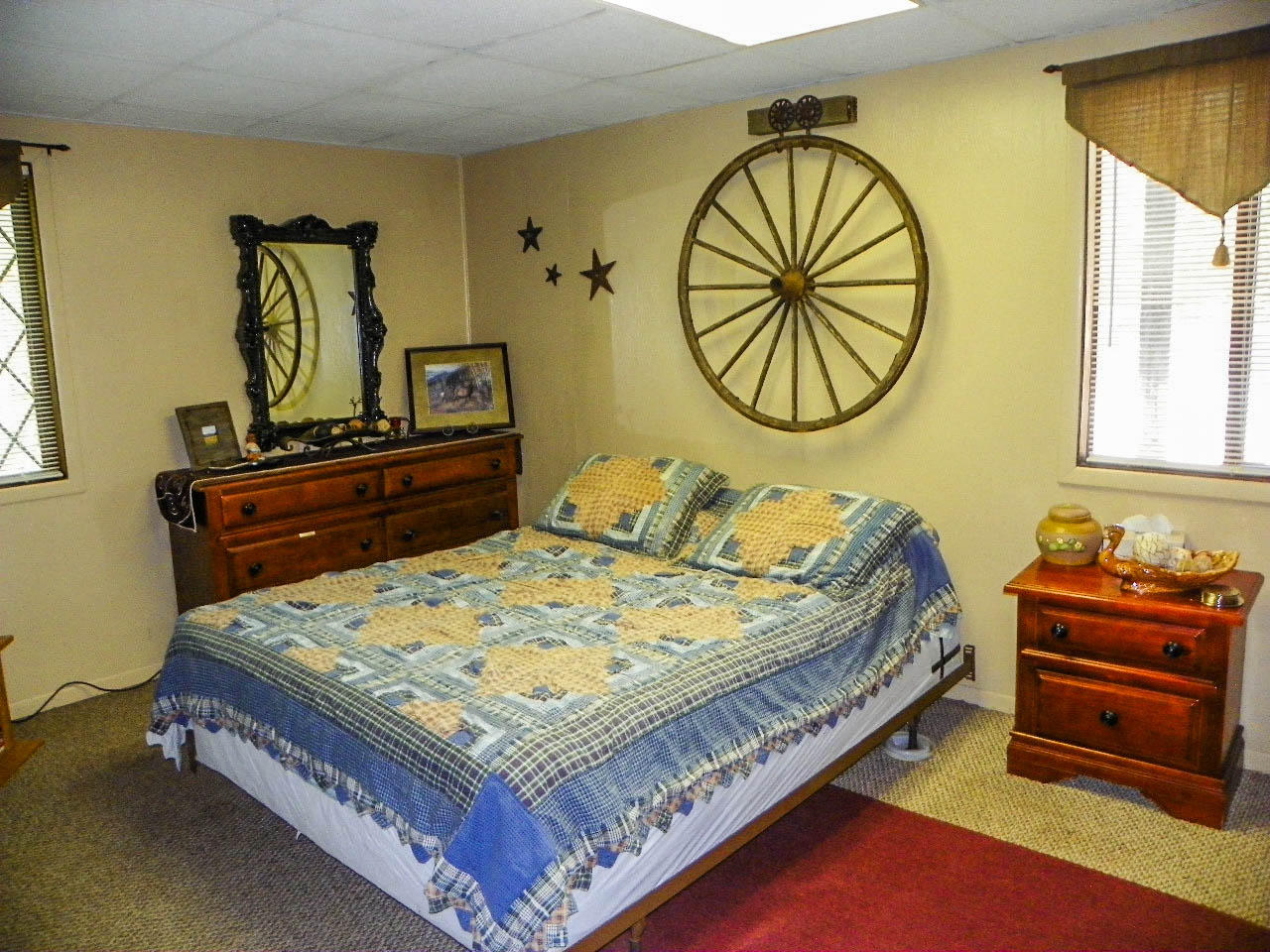 1724 Stinnett Road Sevierville, TN 37876 - Photo 17 of 36 103_0100