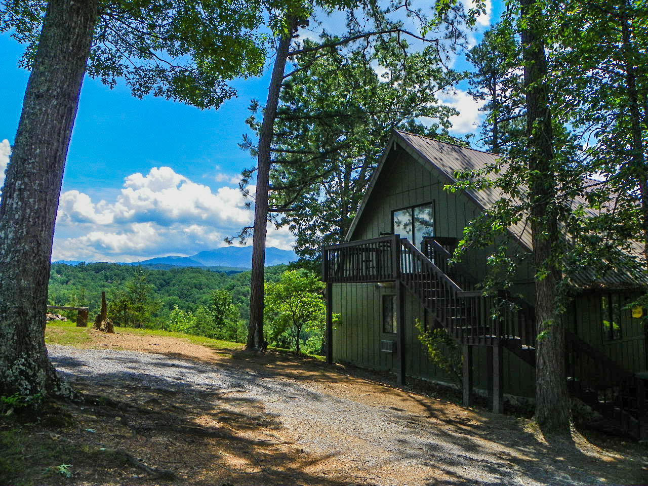 1724 Stinnett Road Sevierville, TN 37876 - Photo 25 of 36 103_0065