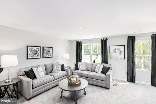 $2,799 | 112 Hamilton Lane, Coatesville, PA 19320