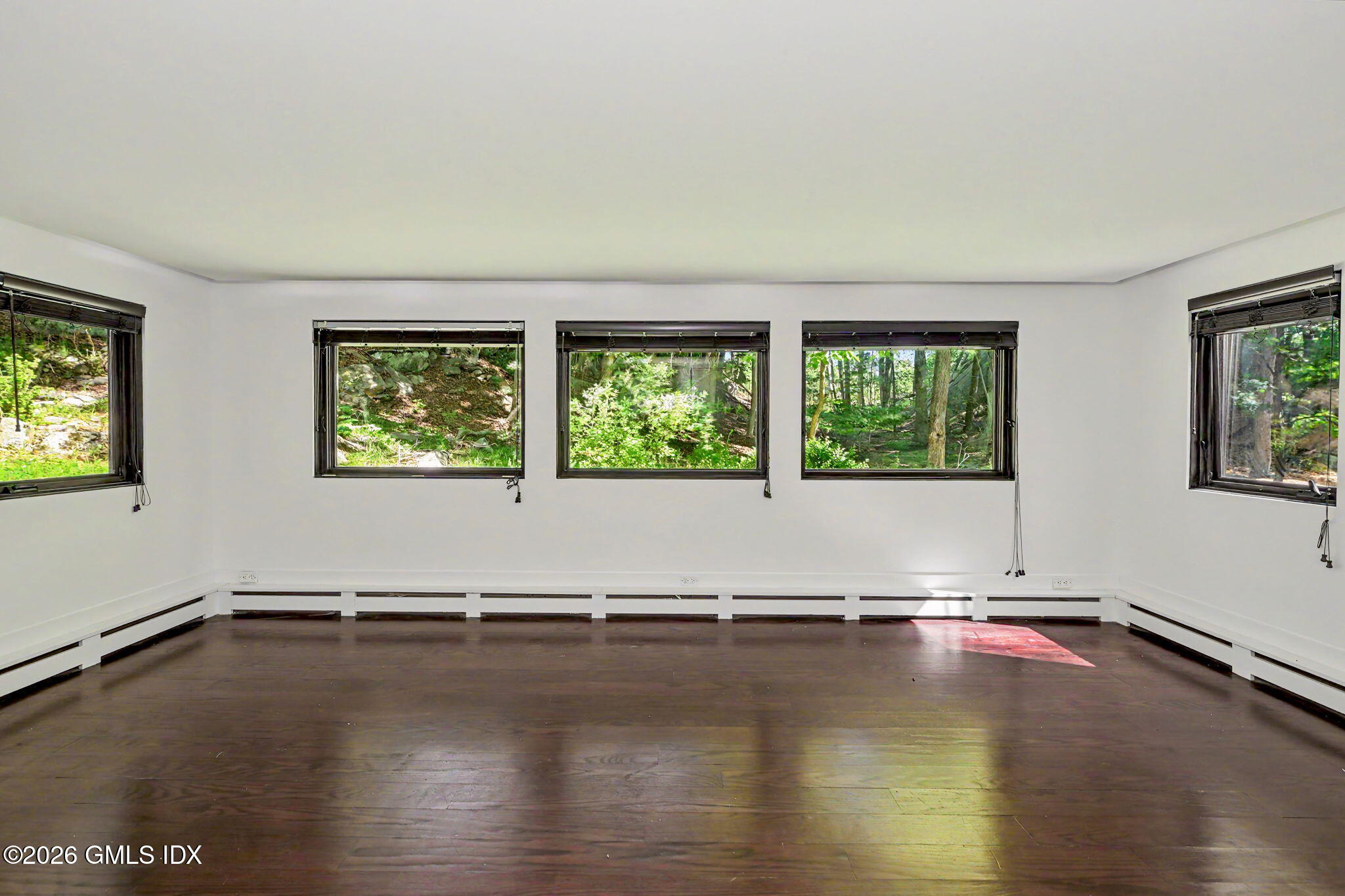 424 Cognewaugh Road Cos Cob, CT 06807 - Photo 29 of 43 4-web-or-mls-424-cognewaugh-rd