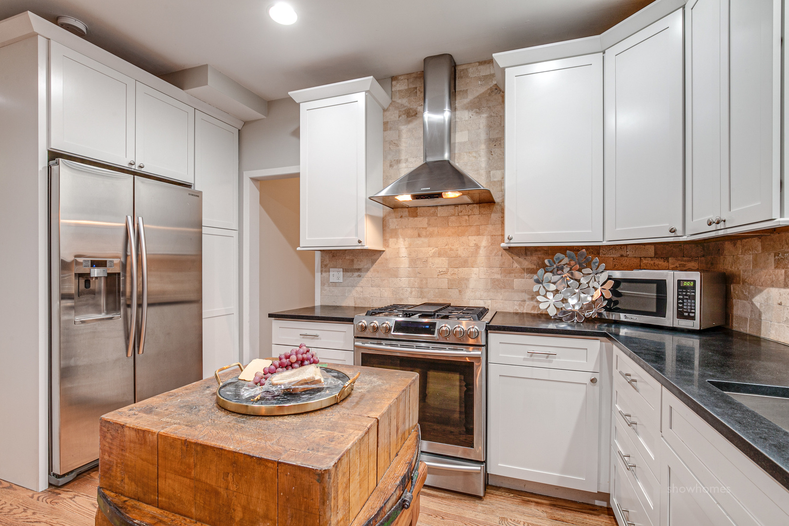 128 East Woodland Road Lake Bluff, IL 60044 - Photo 12 of 28