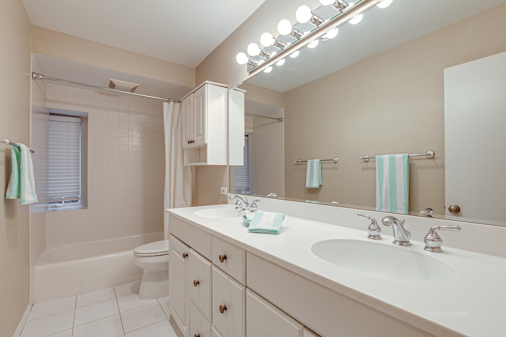 128 East Woodland Road Lake Bluff, IL 60044 - Photo 22 of 28