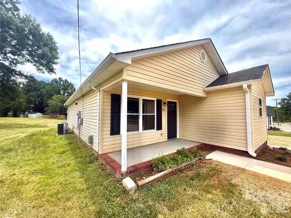 $275,000 | 121 South Beaver Street, Landis, NC 28088
