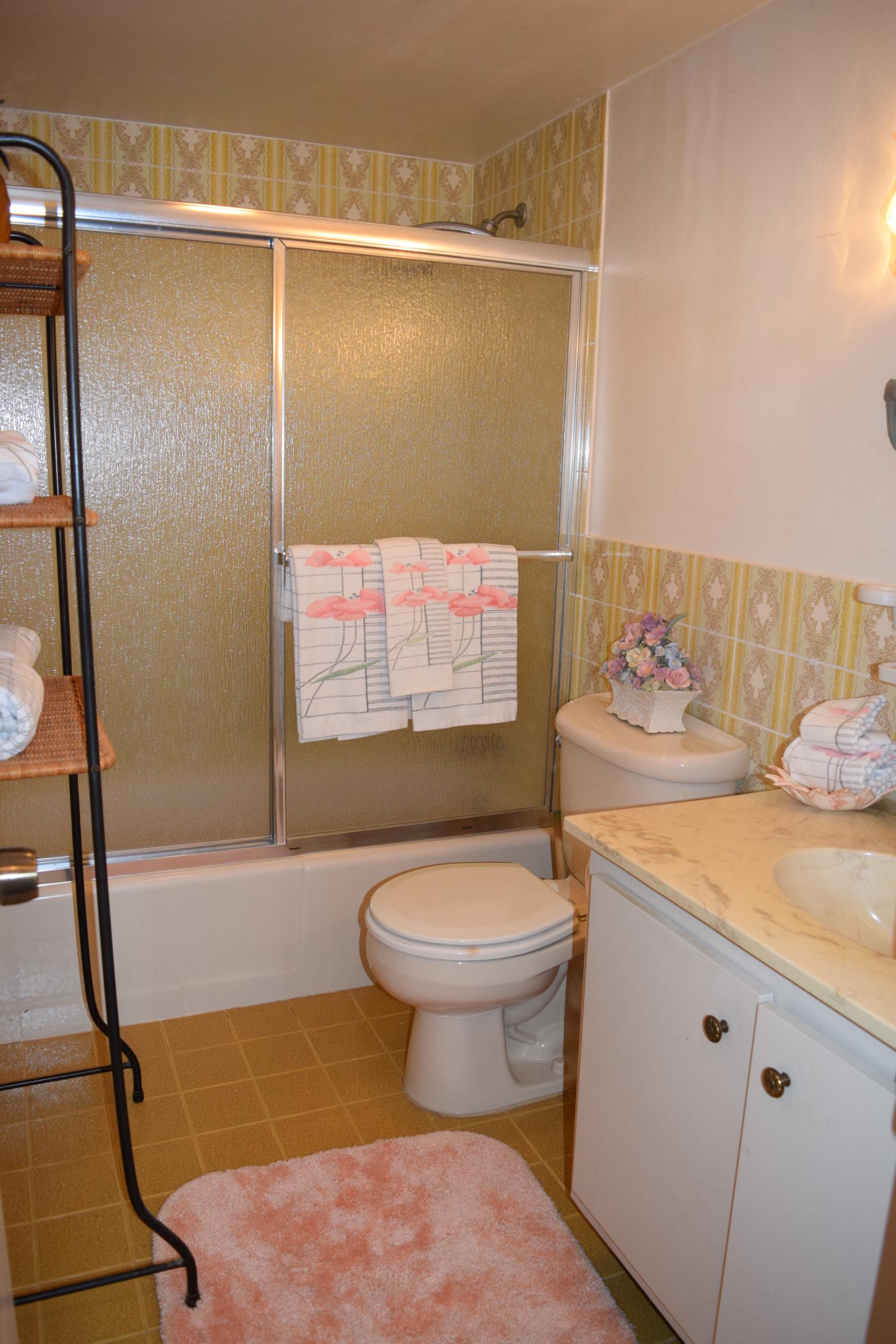 1000 Northwest 13th Street, Unit 213A Boca Raton, FL 33486 - Photo 13 of 16 Second Bathroom