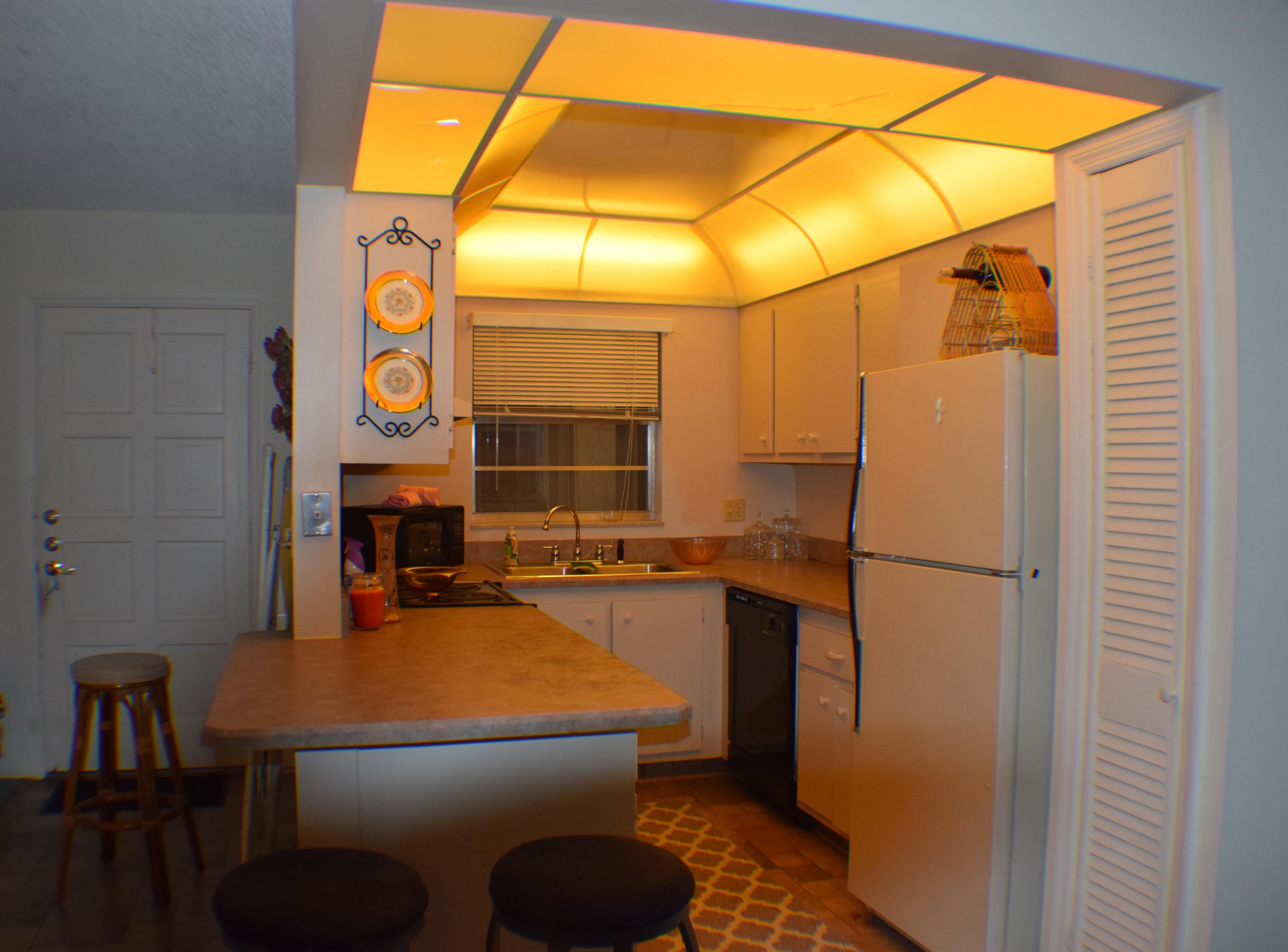 1000 Northwest 13th Street, Unit 213A Boca Raton, FL 33486 - Photo 4 of 16 Kitchen