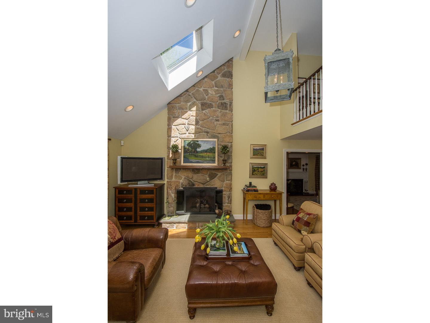 210 Ravenscliff Road Wayne, PA 19087 - Photo 5 of 24 Family Room