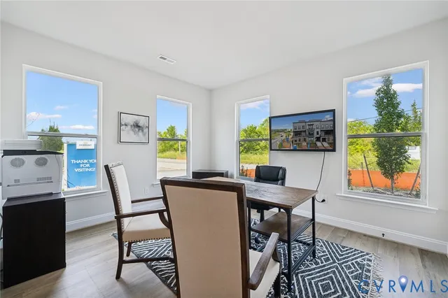 a view of a livingroom with furniture
