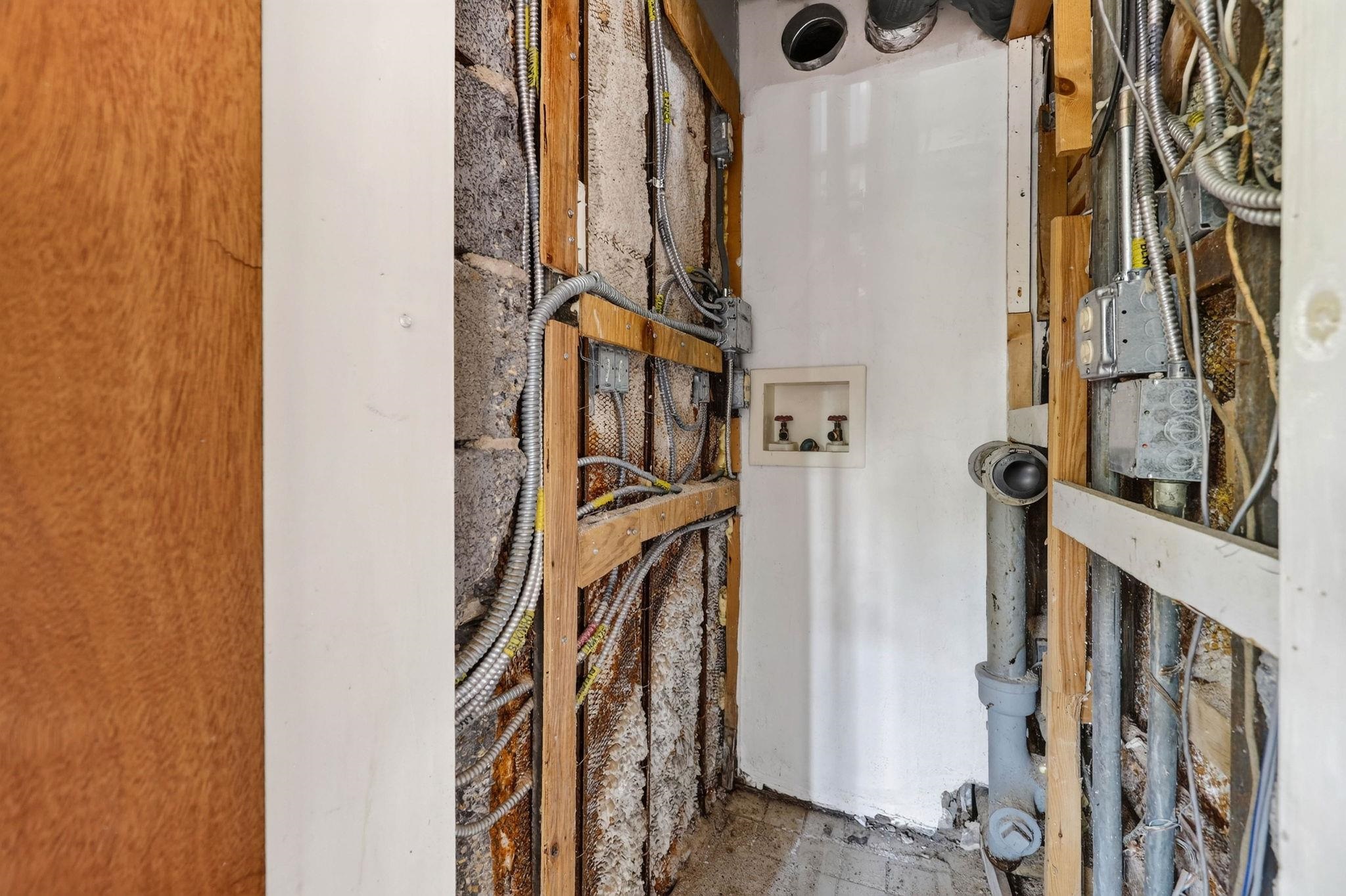 13 Sherman Terrace, Unit 2 Madison, WI 53704 - Photo 27 of 53