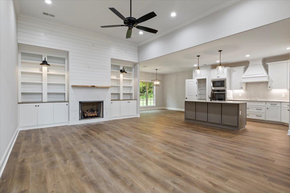 80 Fairview Trail Byhalia, MS 38611 - Photo 25 of 25 a view of a kitchen with furniture and a fireplace
