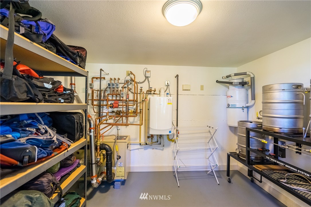 2202 41st Street Anacortes, WA 98221 - Photo 16 of 22