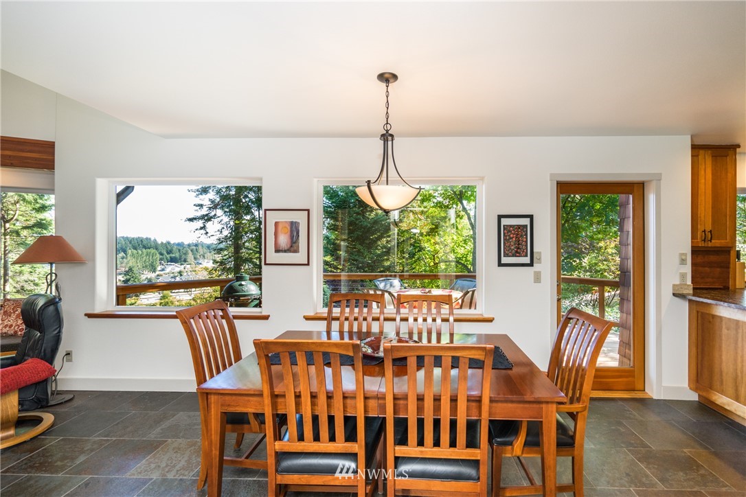 2202 41st Street Anacortes, WA 98221 - Photo 4 of 22