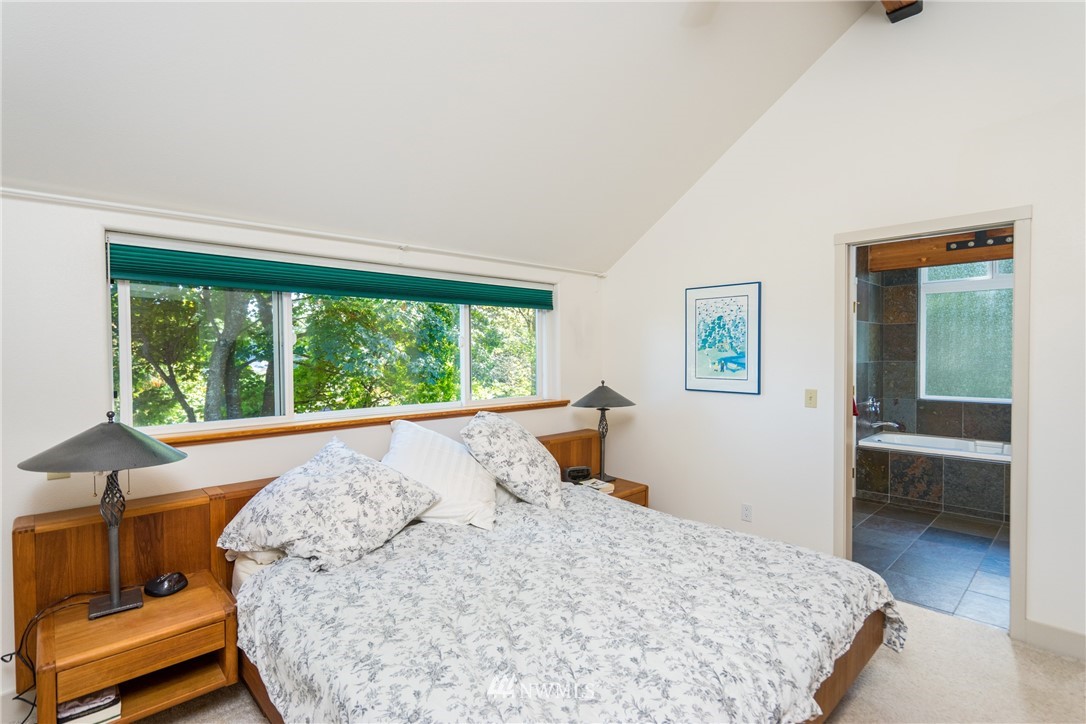 2202 41st Street Anacortes, WA 98221 - Photo 10 of 22