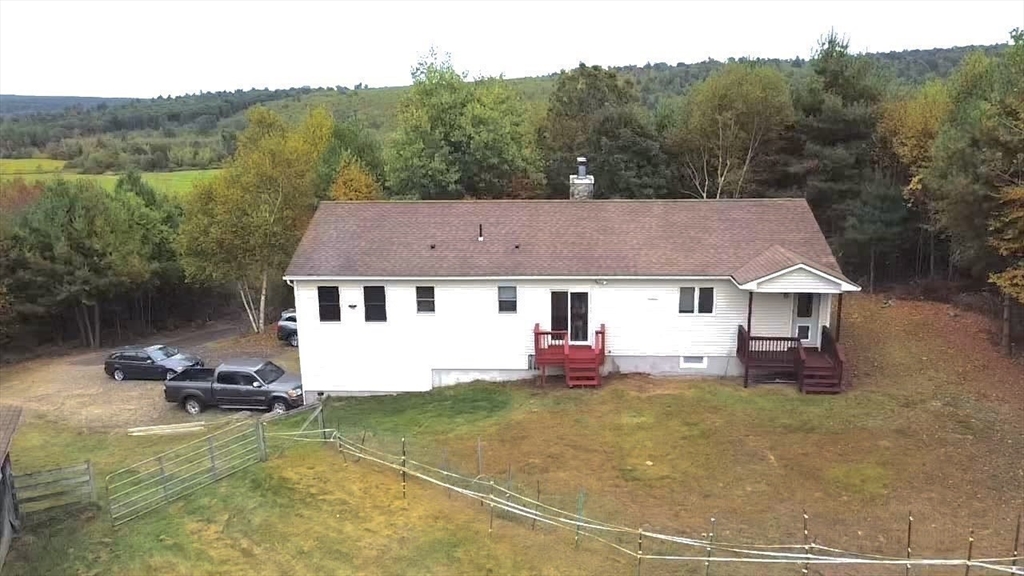 22 Hollow Road Brimfield, MA 01010 - Photo 5 of 36 Gallery Image 5
