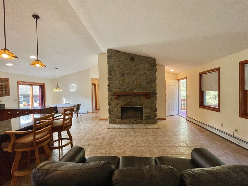 22 Hollow Road Brimfield, MA 01010 - Photo 10 of 36 Gallery Image 10