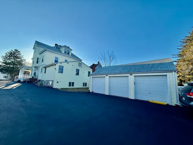 $2,800 | 17 Maple Street, Unit 2, Braintree, MA 02184