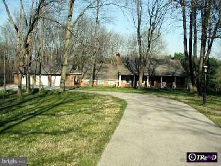 161 1/2 Ridgefield Road Newtown Square, PA 19073 - Photo 1 of 1 a view of a volley ball court