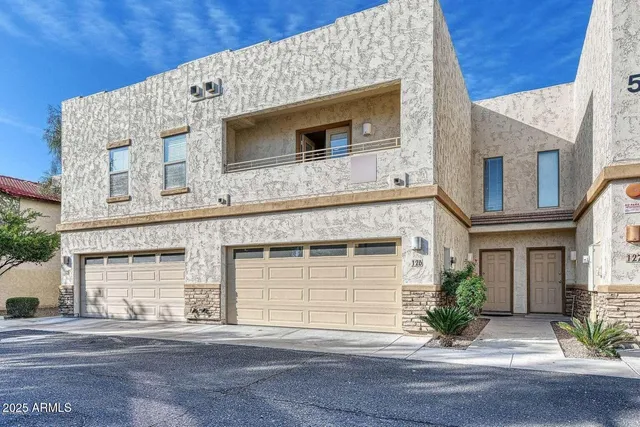 $295,000 | 15818 North 25th Street, Unit 126, Phoenix, AZ 85032