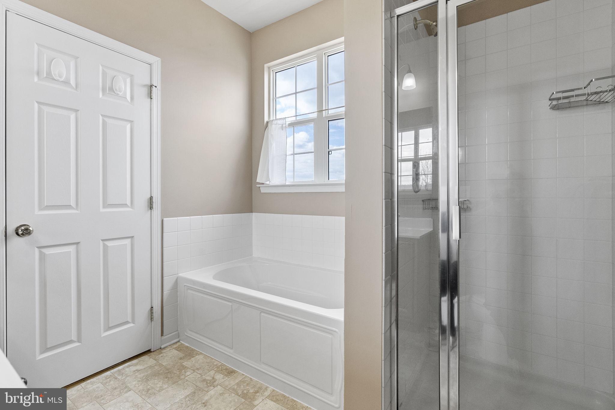 2749 Shelburne Road, Unit 242W Downingtown, PA 19335 - Photo 20 of 32 Soaking Tub