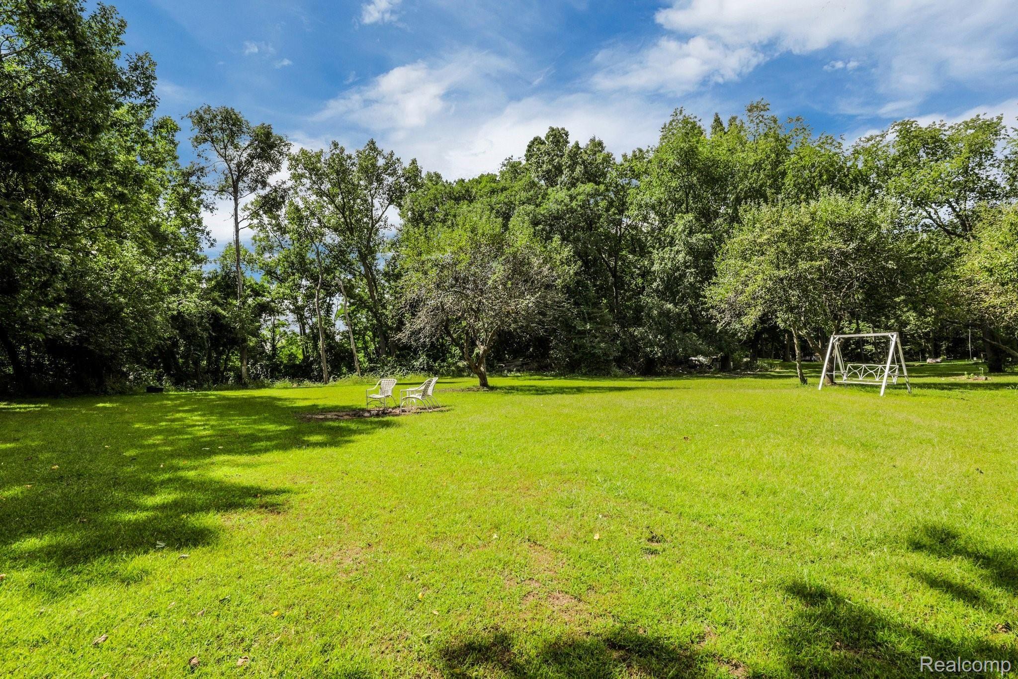 4115 Crocus Road Waterford, MI 48328 - Photo 27 of 30 30-web-or-mls-4115 Crocus Road Waterford029.jpg