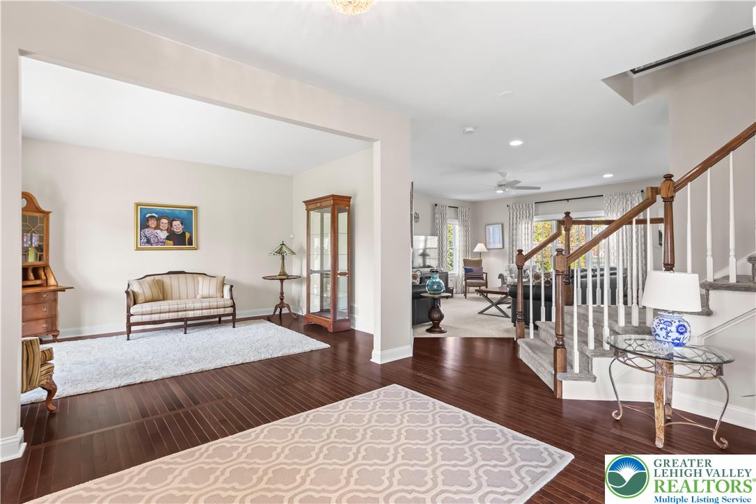 6800 Gwenmawr Road Bethlehem, PA 18017 - Photo 2 of 62