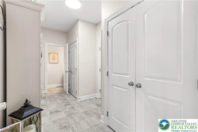 $899,900 | 6800 Gwenmawr Road, Bethlehem, PA 18017