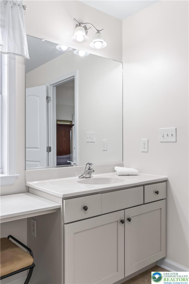 6800 Gwenmawr Road Bethlehem, PA 18017 - Photo 37 of 76