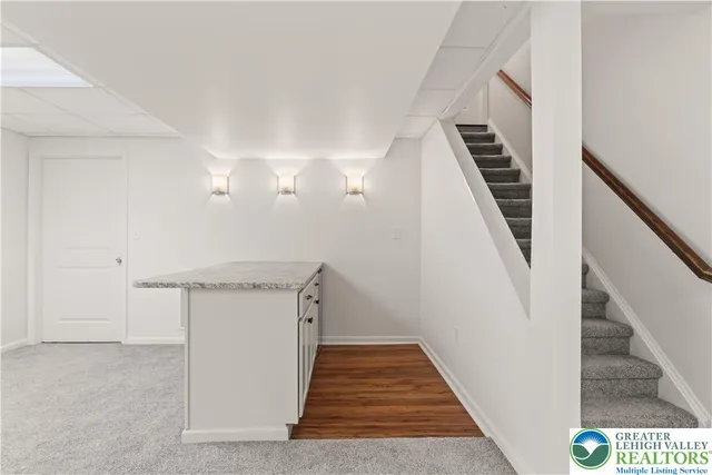 $899,900 | 6800 Gwenmawr Road, Bethlehem, PA 18017