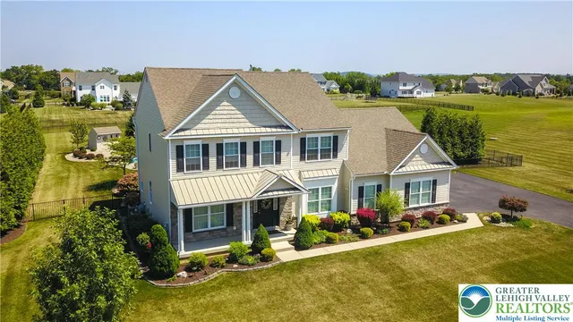 $899,900 | 6800 Gwenmawr Road, Bethlehem, PA 18017