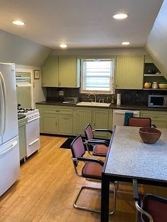 481 Pine Street, Unit 2 Providence, RI 02907 - Photo 8 of 11
