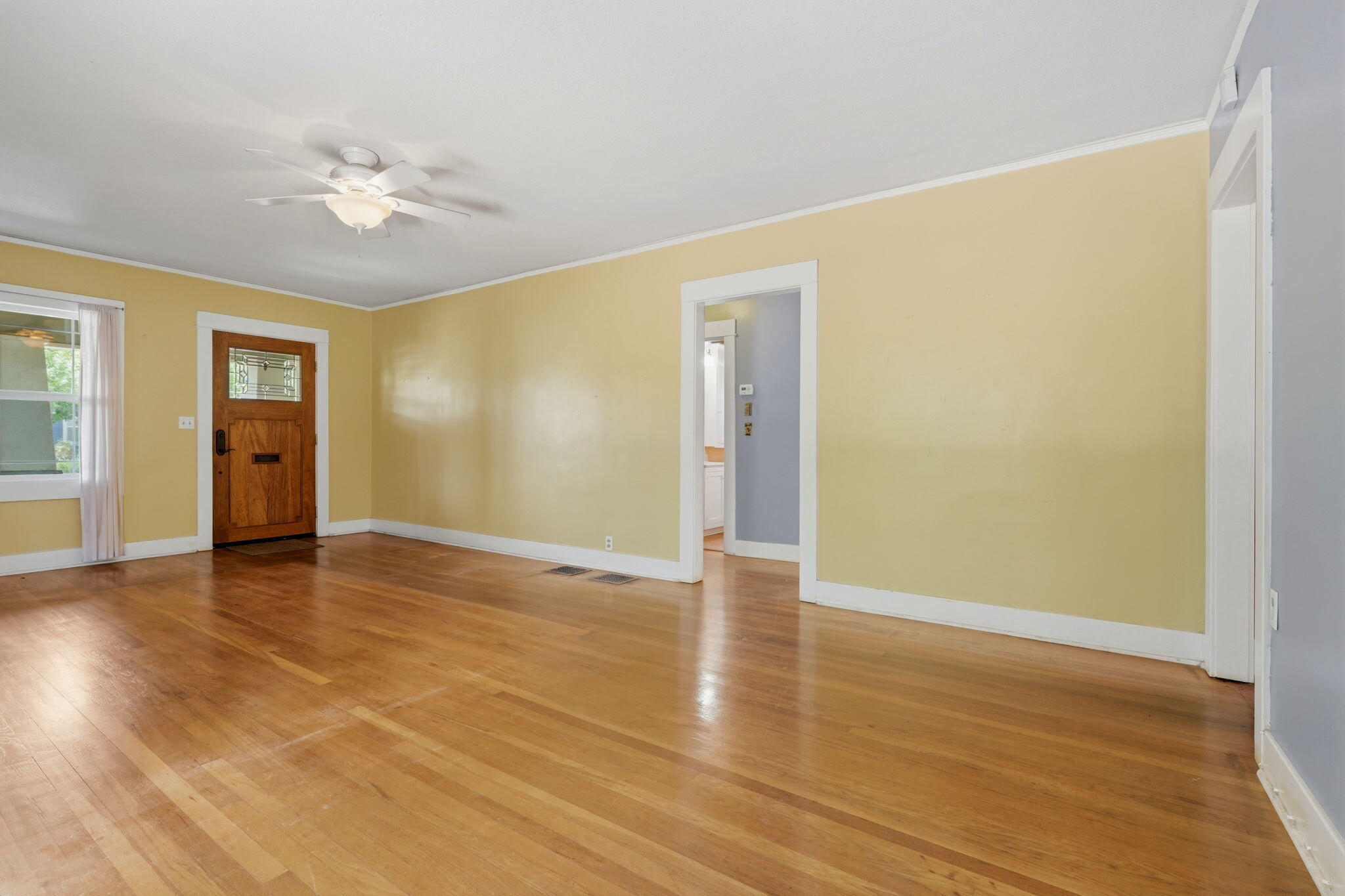 220 South D Street Exeter, CA 93221 - Photo 9 of 27