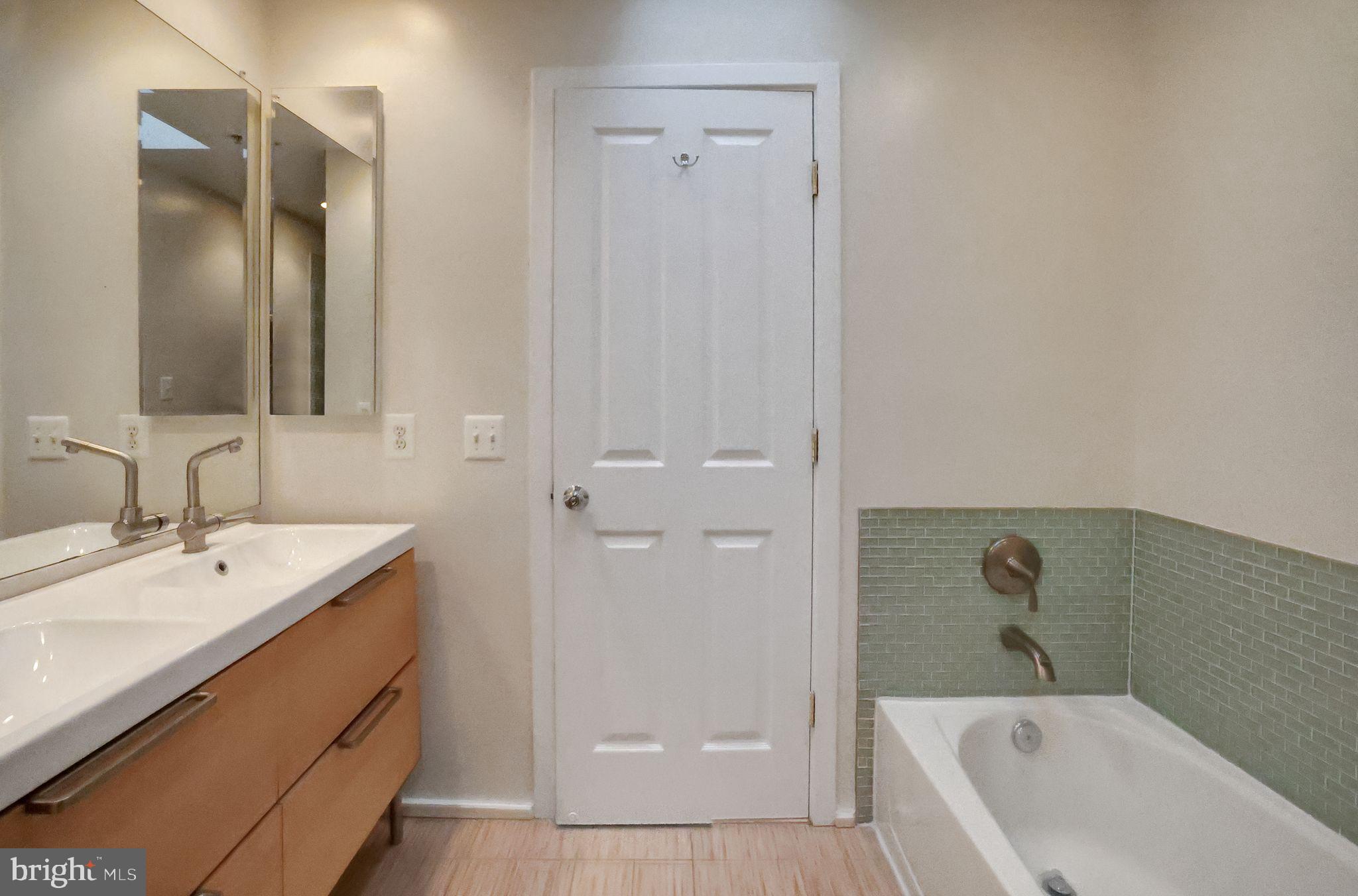 2133 12th Place Northwest Washington, DC 20009 - Photo 13 of 28 Primary bath (3rd Floor)