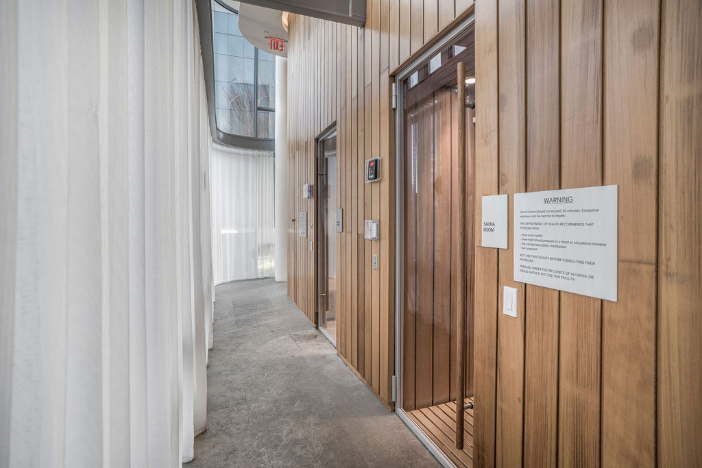 565 Broome Street, Unit S8B Manhattan, NY 10013 - Photo 11 of 31 a view of a closet
