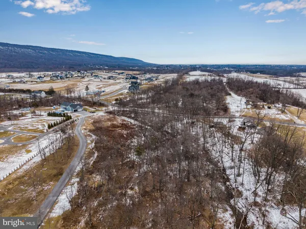$480,000 | 37 Glendale Drive, Mechanicsburg, PA 17050
