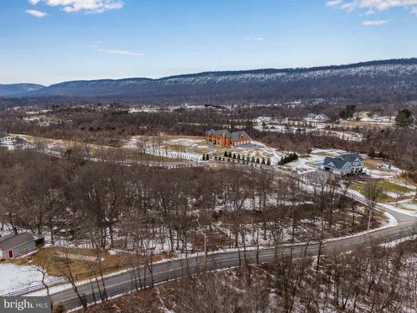 $480,000 | 37 Glendale Drive, Mechanicsburg, PA 17050
