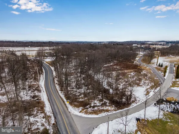 $480,000 | 37 Glendale Drive, Mechanicsburg, PA 17050